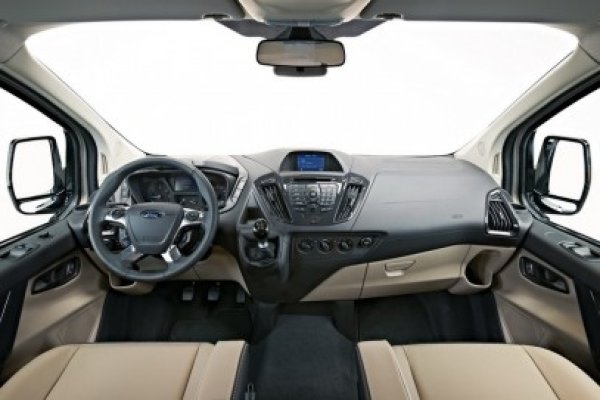 Ford Tourneo Custom Concept anunţă noul Transit